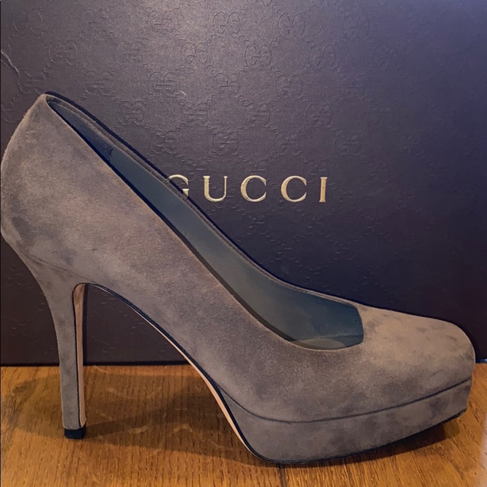 Gucci Kid Scamosciato Heels, Grey Sky